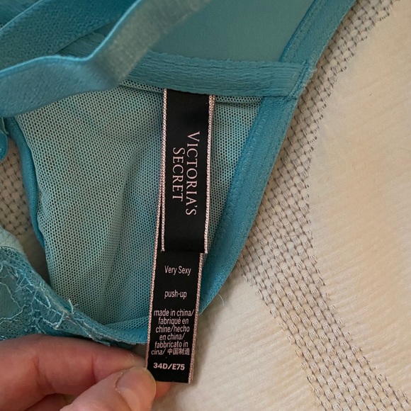 Bra - Picture 3 of 3